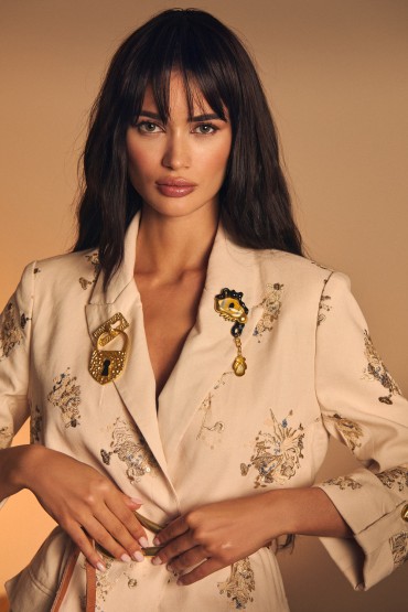 BLAZER BORDADA / COLECCION VERANO