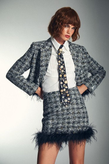 BLAZER A RUTTILI E PIUME NERO