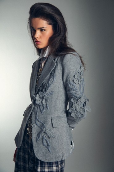 GREY BLAZER WITH FLORAL DETAILS