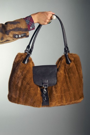 BRAUNE HAAR-TASCHE