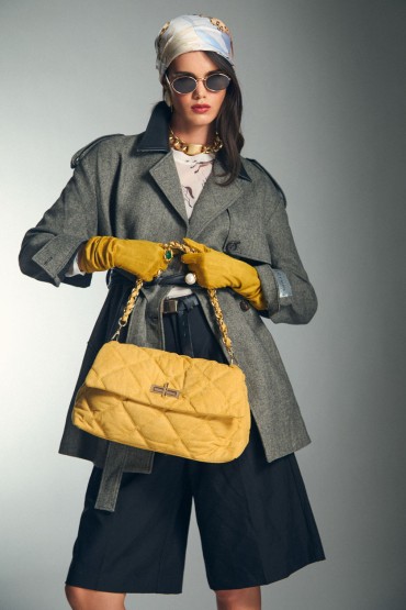 MALA ACOLCHOADA AMARELA