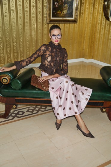 CAMICIA CON CORSETTO IN PIZZO MARRONE