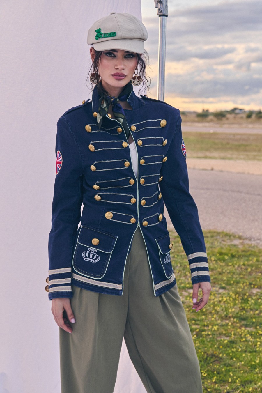 5300 DENIM BUTTONED JACKET